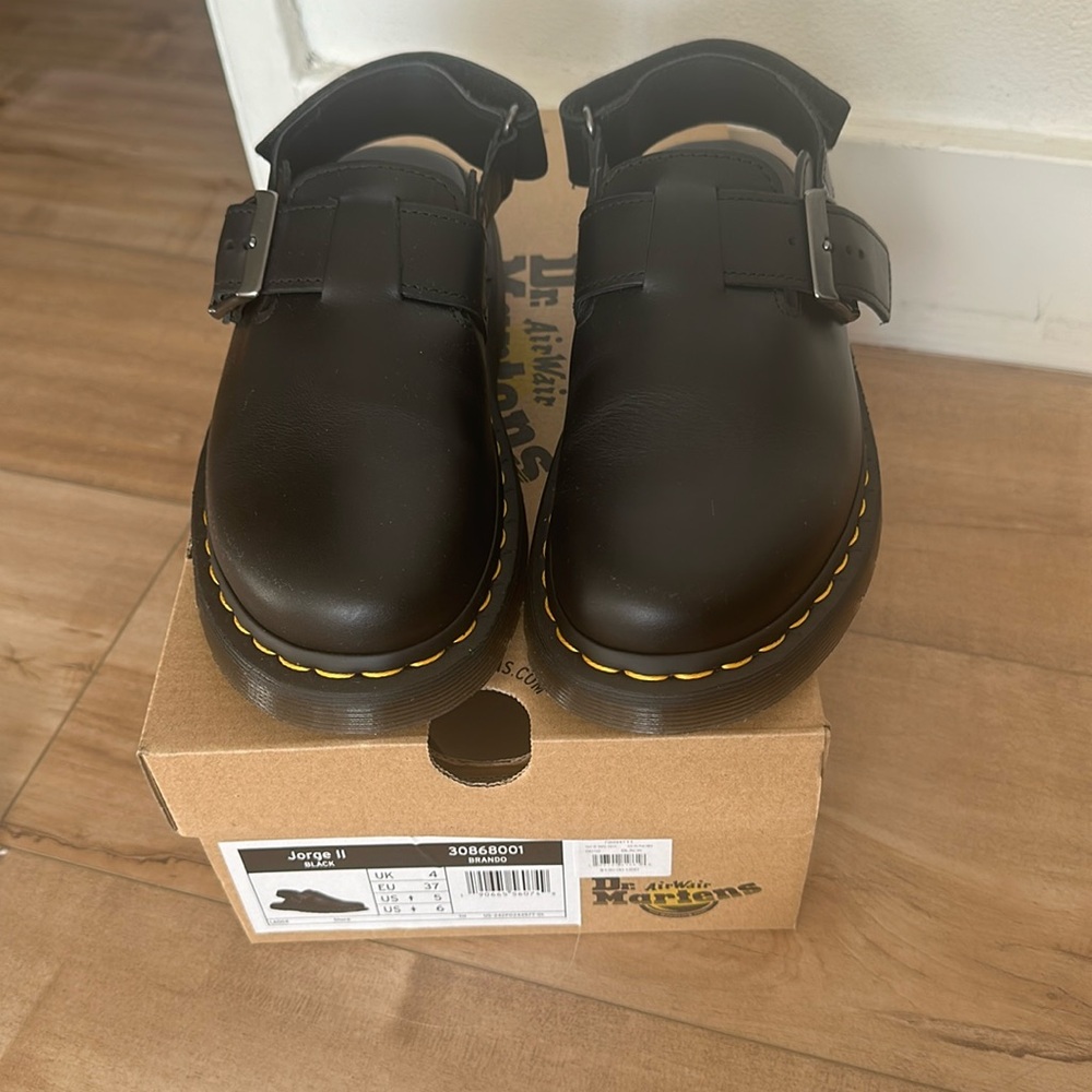 Dr. Martens Leather black slingbacks Jorge ii size 6